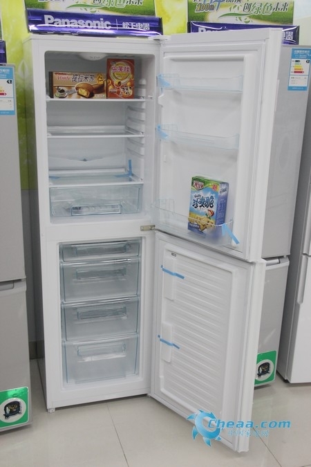 简单节能设计松下白色两门冰箱热销
