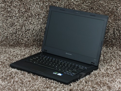 联想 E49黑色 外观图