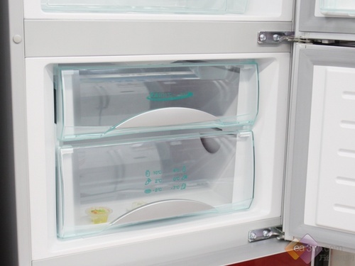 海尔新印花系新上市 三门冰箱受关注