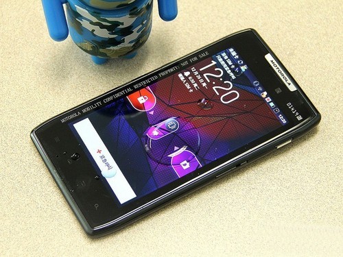 超薄不打折 港行摩托罗拉XT910报价1599|摩托