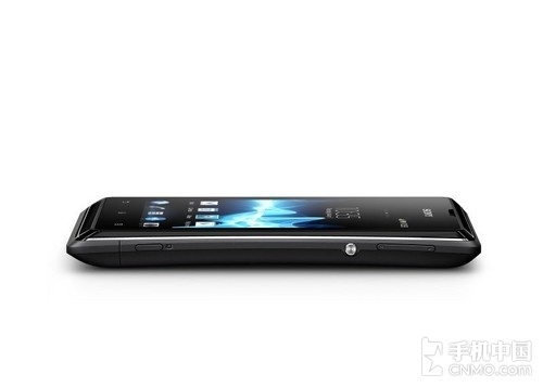 索尼推出 3.5 吋 Xperia E Android 手机，单、双卡两个版本明年第一季上市 