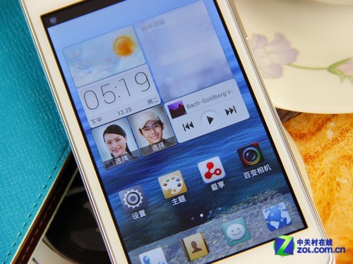 四核2GB内存白色华为荣耀四核爱享版图赏