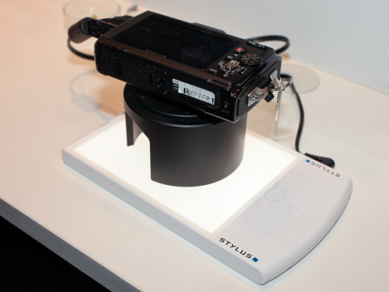 CP+2013:奧林巴斯TG2用超微距平台等附件