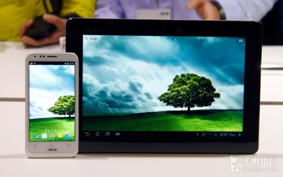 四核变形手机华硕PadFone2现场体验