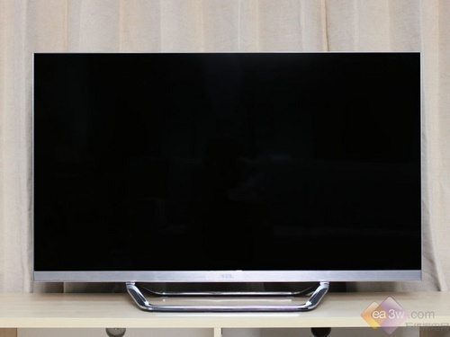 合金材质 TCL L47V6500A-3D真机图赏 