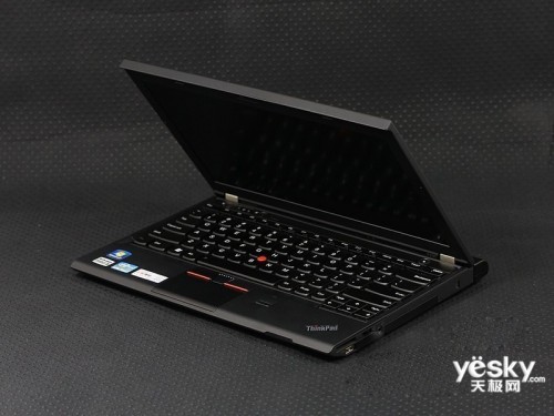 ThinkPad X230i 23064HC