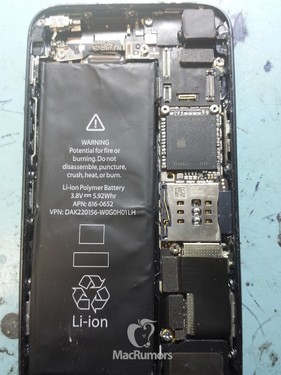 iPhone 5S原型机曝光 更大电池双LED灯 