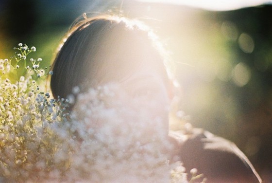 外景拍摄如何避免刺眼阳光|拍摄技巧|光线|人物