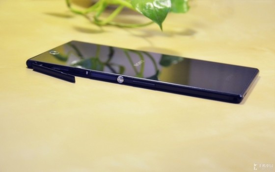 一款性能强悍的大手机索尼XL39h评测