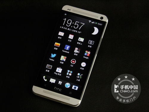 600 ʰHTC One200 