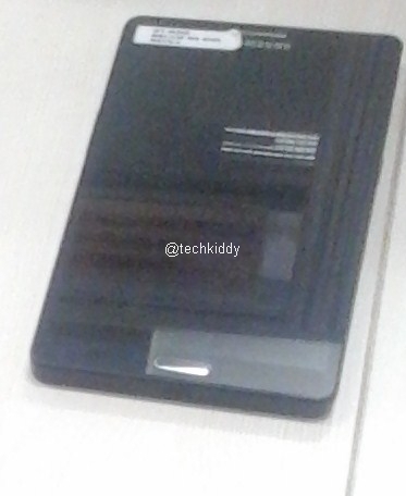 Galaxy Note 3真机偷跑：硬朗很多