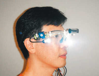 裔学生发明新式数字手术镜 外观类似Google眼