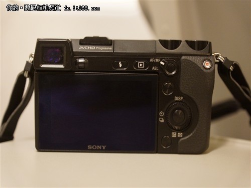 精致<a href=http://www.nicastaneda.com target=_blank class=infotextkey><a href=http://www.nicastaneda.com target=_blank class=infotextkey>鎂</a>合金</a>機身索尼NEX-7套機5699