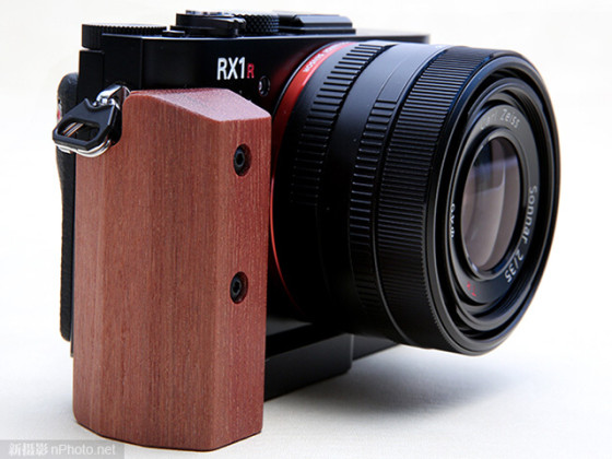 MapCamera推出索尼RX1\/RX1R专用原木手柄