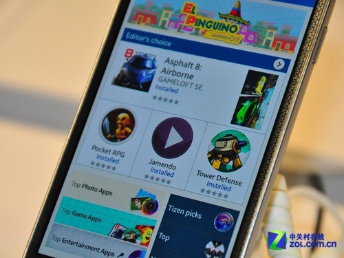 界面风格曝光 三星中兴Tizen原型机现身