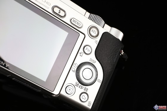 叫板无反最快对焦 索尼微单A6000评测