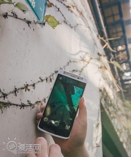 教你三招 用手机就能拍出好看的街头摄影