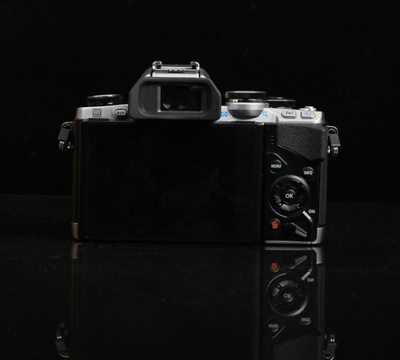 轻巧平衡之选奥林巴斯OM-DE-M10体验