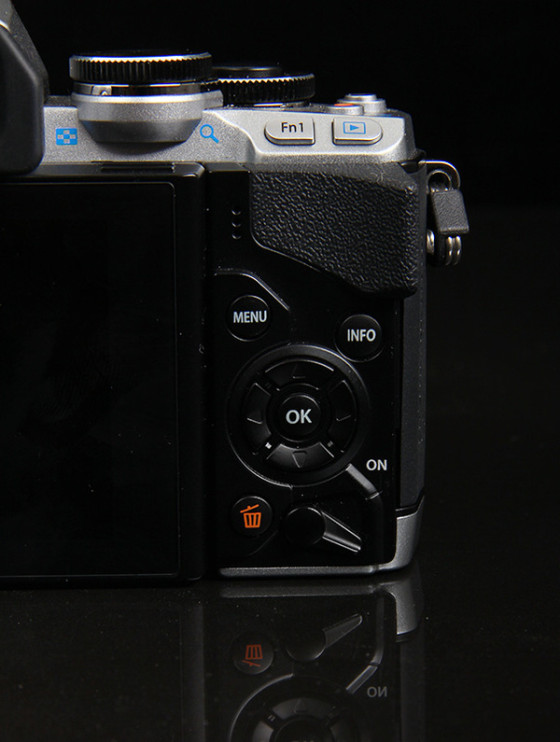 轻巧平衡之选奥林巴斯OM-DE-M10体验