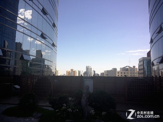 硬朗精英专业范儿 联想ThinkPad 10评测