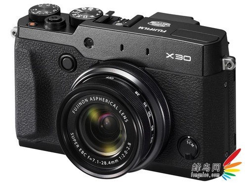 富士推X30新品复古相机:内置EVF极速对焦|富