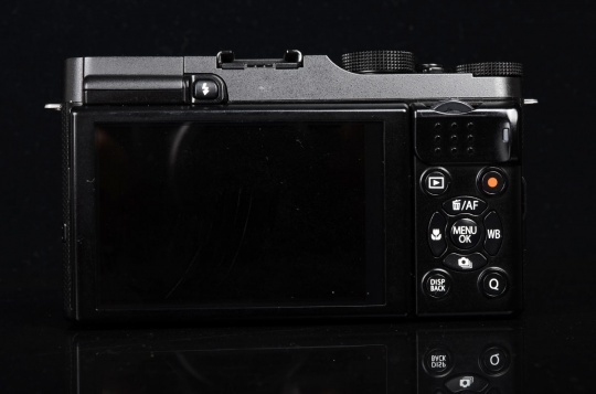 入门也有高画质富士X-A1无反相机测评