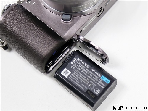 入门价格高端性能索尼微单α5100评测