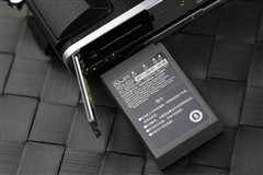首款下翻式自拍屏微单奥林巴斯E-PL7评测