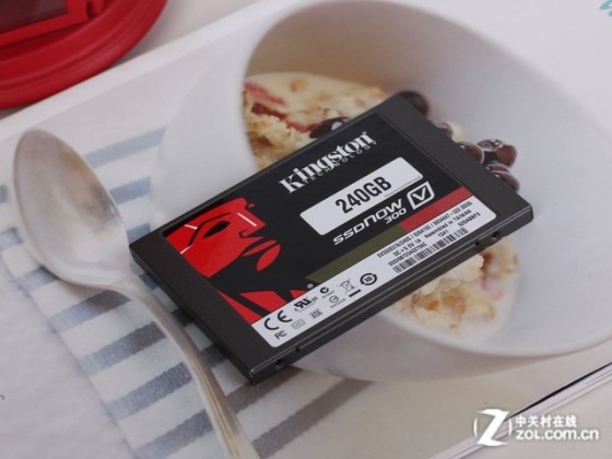 金士顿 SV300S37A/240G 外观图