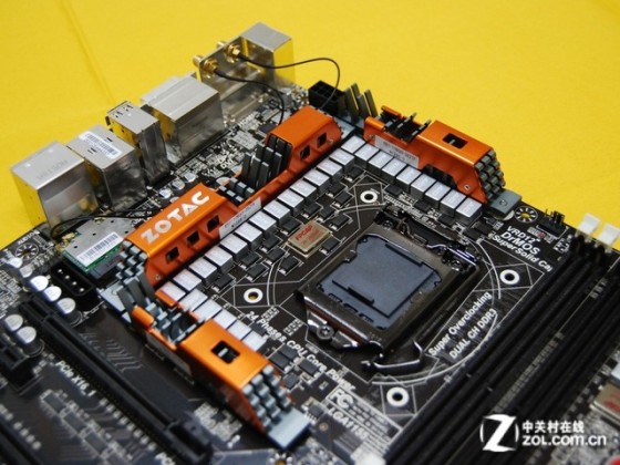 24相供电全力超频 索泰豪华Z77报999元