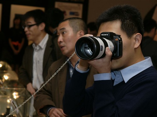 ����Ѳչ��4�֦���Ӱ����:����վ����