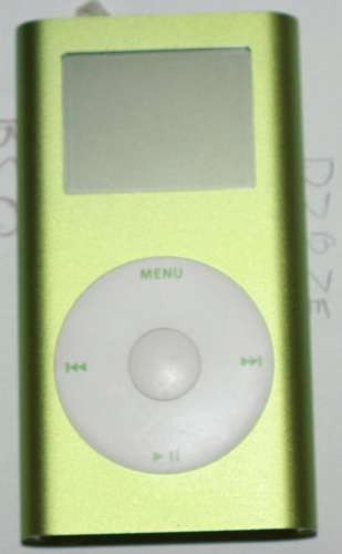 想换就换疯狂网友拆解iPod更换硬盘(4)
