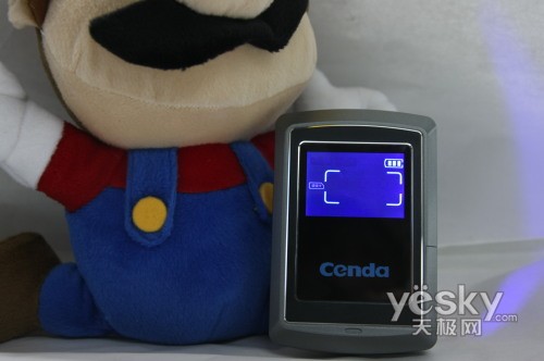 一专多能力杰C203首款支持SDHC数码伴侣评测