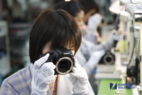 不足一分钟产一台佳能大分工厂参观记