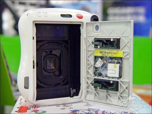 富士拍立得mini25HelloKitty版880元