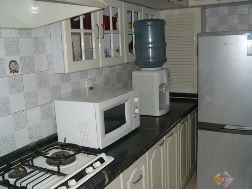 1250559576_UvEQ4H.jpg