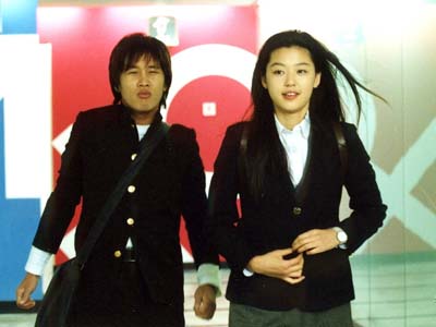 幸福OR无奈?全智贤《我的野蛮女友》相片赏_