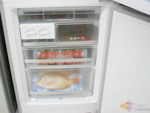 淡季降价赢销量美的两门冰箱降1500元