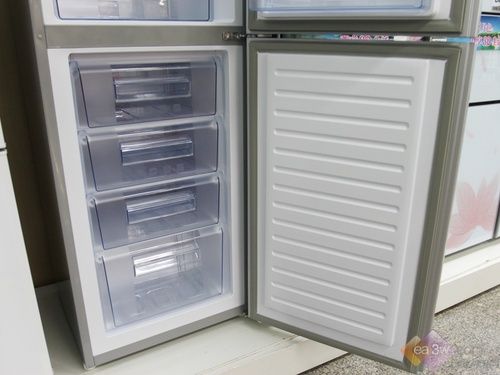 月桂女神嫁到海信两门冰箱热卖中