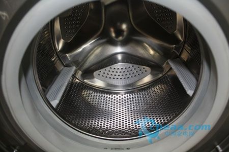 拥有四大核心技术美的变频洗干一体机