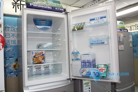 纤细机身大容量松下茗悦三门冰箱热销