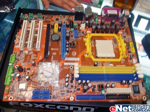ʿ570SLI˫˴1088Ԫ