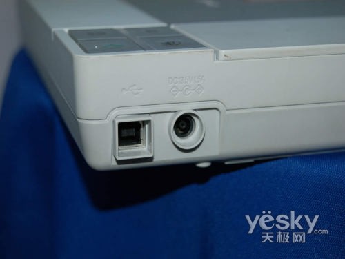 ������V10����CCDɨ���ǳ��ͼ�670Ԫ����