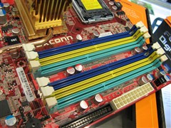 �ڴ�����͸�ʿ��X38�����1899Ԫ