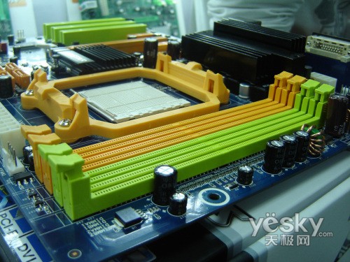 �����ֱ�������ӳ̩TF8200-A2+����799Ԫ