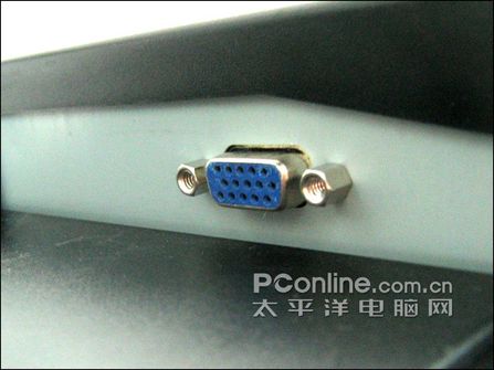 降价且送伞!瀚视奇17寸宽液晶仅报1099元