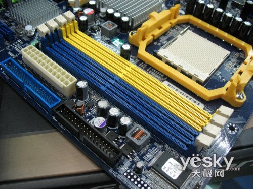 玩游戏的主板GT5030双通道怎么选 40ce10dbb302a4c9c0755096a2460c93.jpg