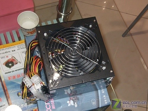 满足主流应用新战线新霸355电源180元