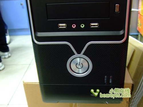 尽显简约美先马追风V1机箱仅售388元