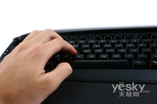 强强联手第二弹微软新款Reclusa键盘评测